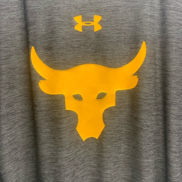 Under Armour XL Project Rock fitted HeatGear Shirt - Picture 4 of 4